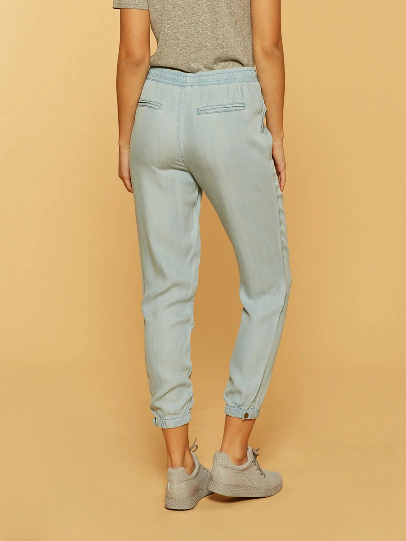 Thread & Supply Serena Jogger Sustainable 7 Thread & Supply Serena Jogger Sustainable