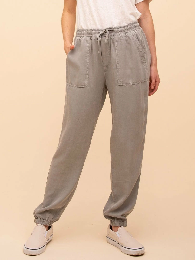 Thread & Supply Sustainable Serena Jogger 4 Thread & Supply Sustainable Serena Jogger