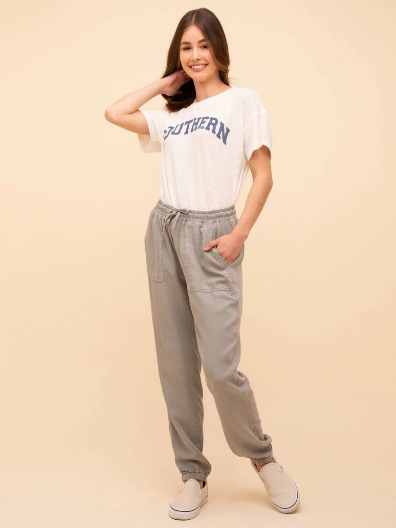 Thread & Supply Sustainable Serena Jogger 1 Thread & Supply Sustainable Serena Jogger