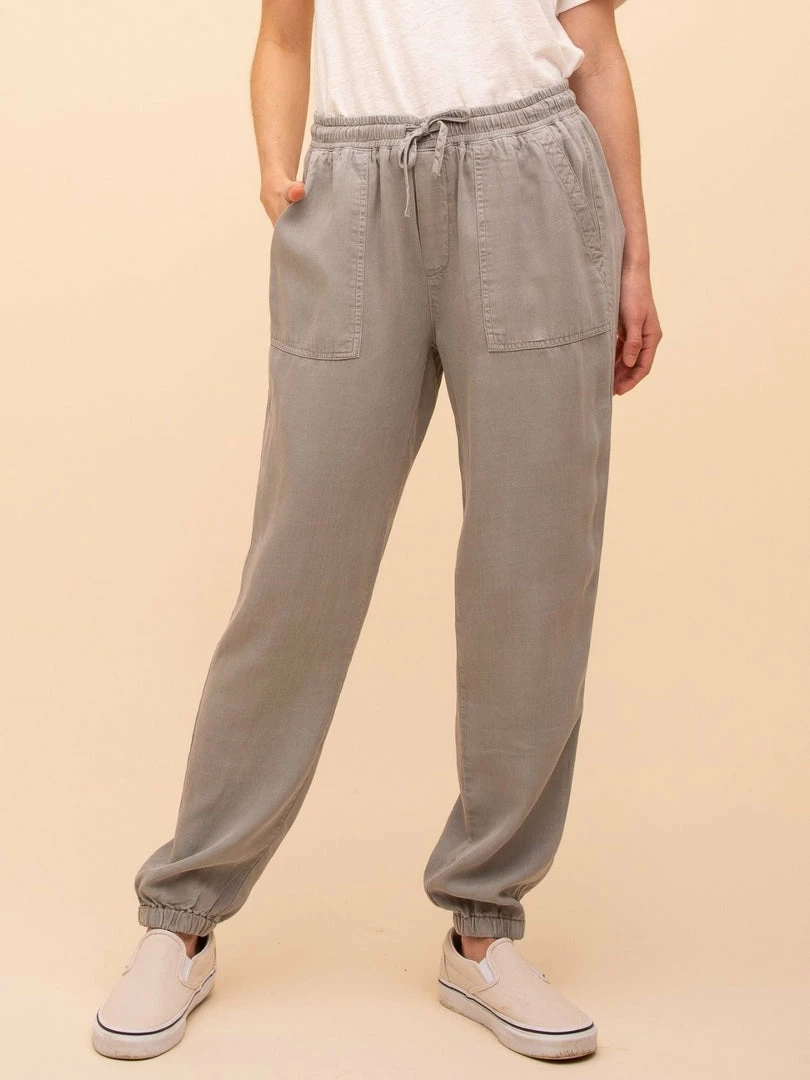 Thread & Supply Sustainable Serena Jogger 2 Thread & Supply Sustainable Serena Jogger